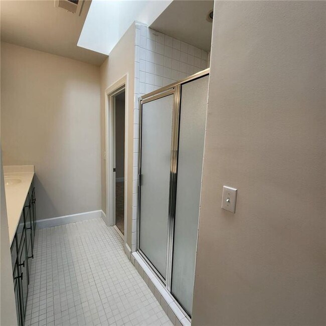 Building Photo - 687 Bonaventure Ave NE