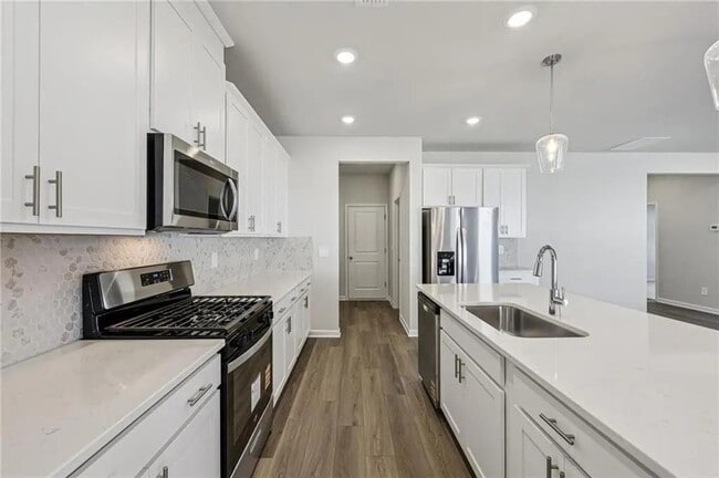 Building Photo - 265 Sequoia Ln