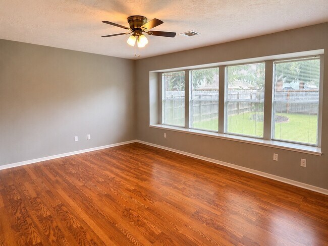 Building Photo - 14403 Little Willow Walk