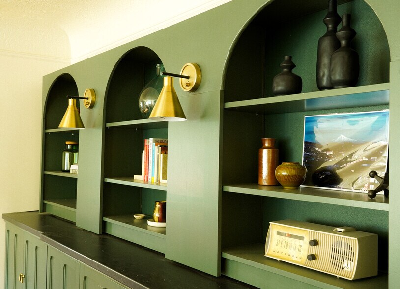 Building Photo - 4603 NE Irving St