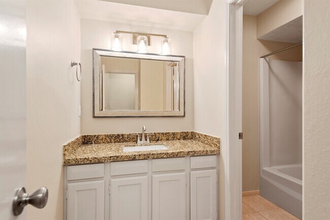 Building Photo - 14215 Lost Meadow Ln