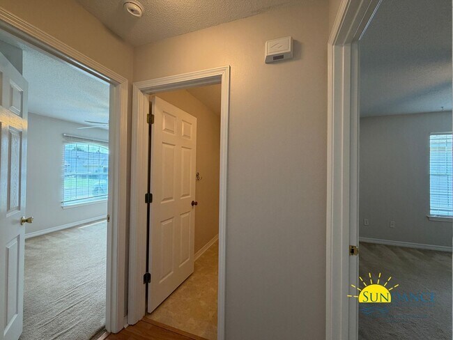 Building Photo - Great 3 Bedroom Home in Fort Walton Beach!