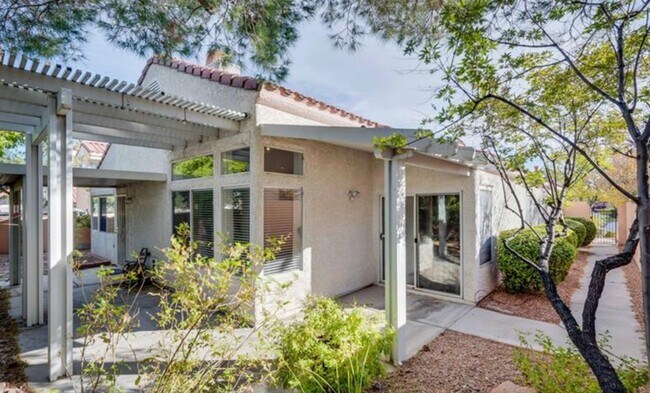 Building Photo - 8164 Sedona Sunset Dr