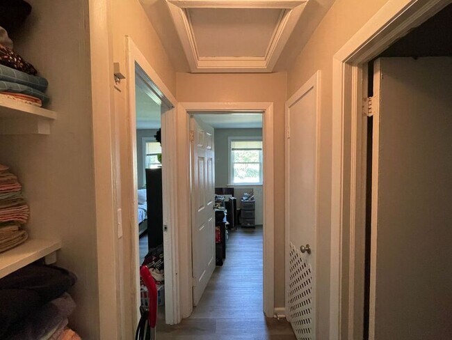 Building Photo - 2403 5th Ave