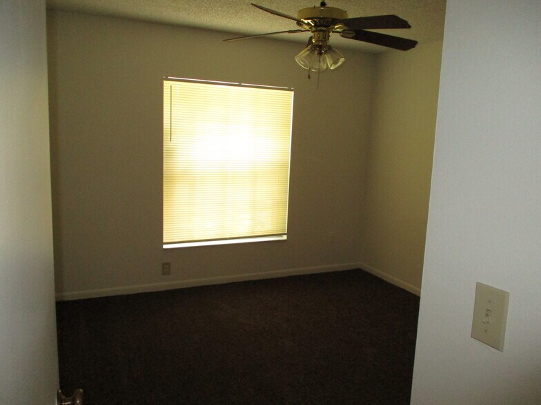 Building Photo - 3006 Annadale Cir