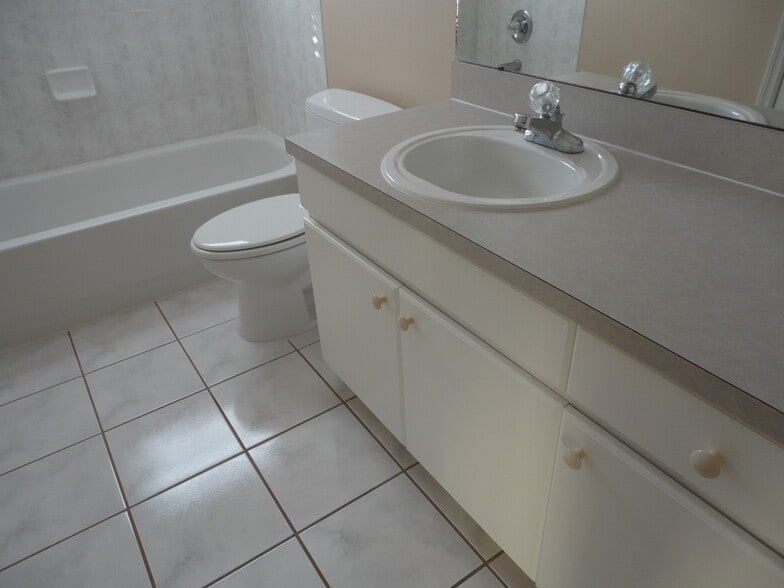 Building Photo - 30450 Wrencrest Dr