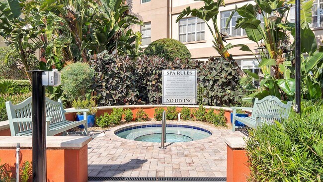 Building Photo - Great South Tampa 1st Floor 2BR/2BA Condo ...