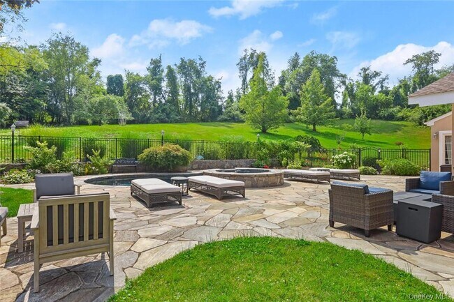 Building Photo - 613 Horsepound Rd