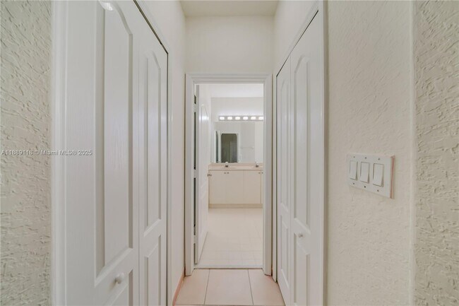 Building Photo - 15470 SW 41st Terrace