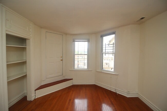 Building Photo - 2630 N Charles St