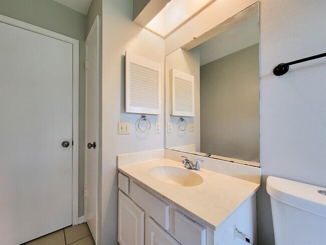 Building Photo - 22714 Paradise Gate Dr
