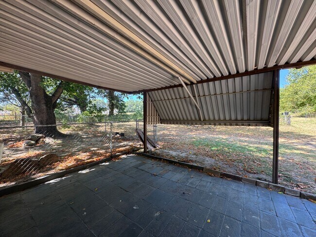 Building Photo - 10261 FM 724