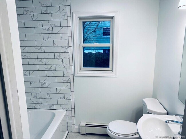 Building Photo - 47 Soundview Ave