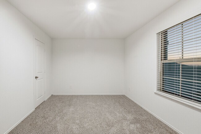 Building Photo - 5210 Ternberry Frst Ln