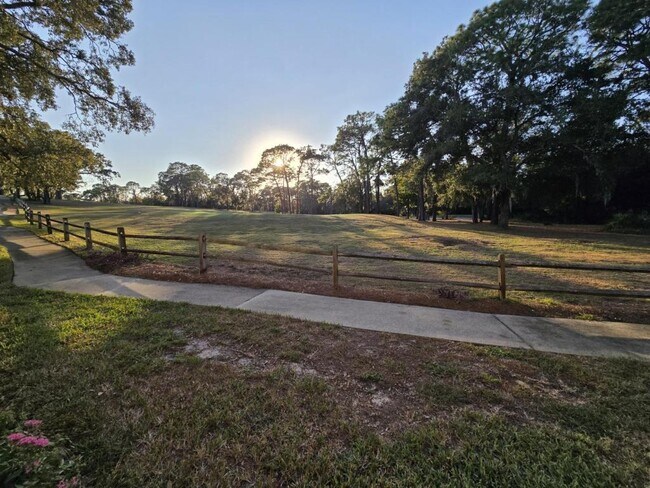 Building Photo - 9418 Nakoma Way