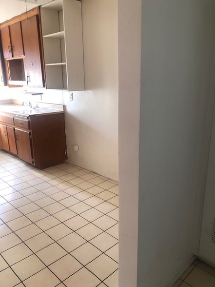 Building Photo - 2100 1/2 San Gabriel Blvd