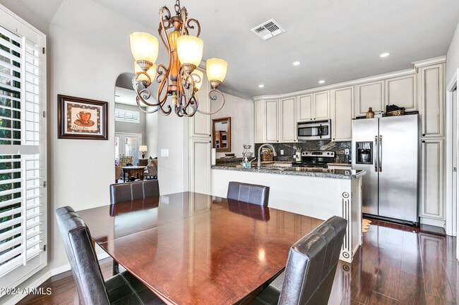 Building Photo - 8889 E Meadow Hill Dr