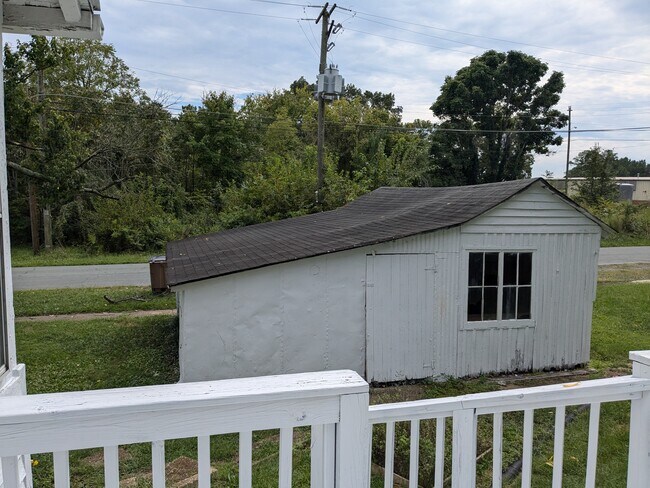 Building Photo - 301 Pendleton St