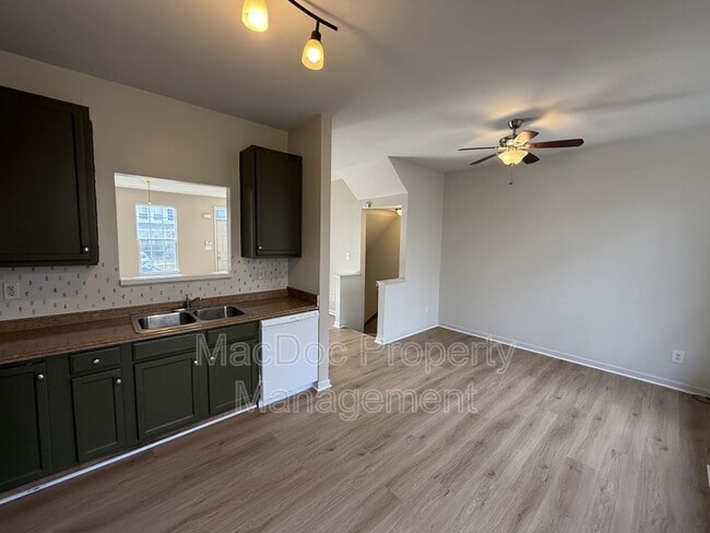 Building Photo - 4249 Normandy Ct