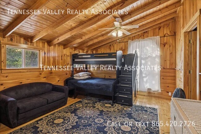 Building Photo - 2050 Chapel Rd