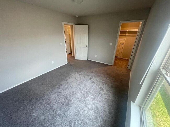 Building Photo - 14550 Breezy Orch Trail