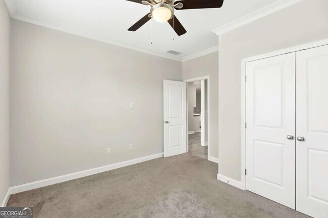 Building Photo - 520 Cresentry Brook