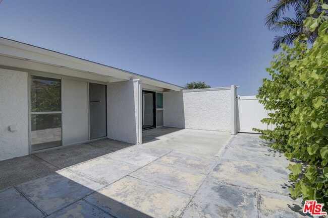 Building Photo - 5452 Rockledge Dr