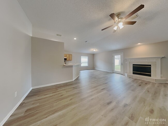 Building Photo - 4500 Loveland Pass Dr E