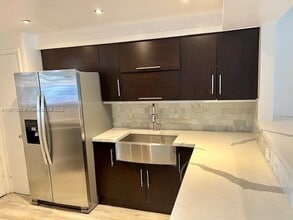 Building Photo - 2 bedroom in North Miami Beach FL 33179