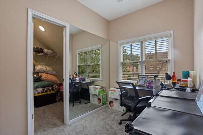 Building Photo - 265 Lily Cove Dr