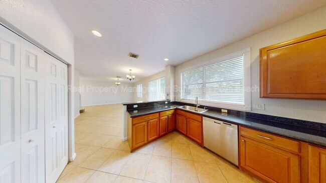 Building Photo - 6786 Aliso Ave