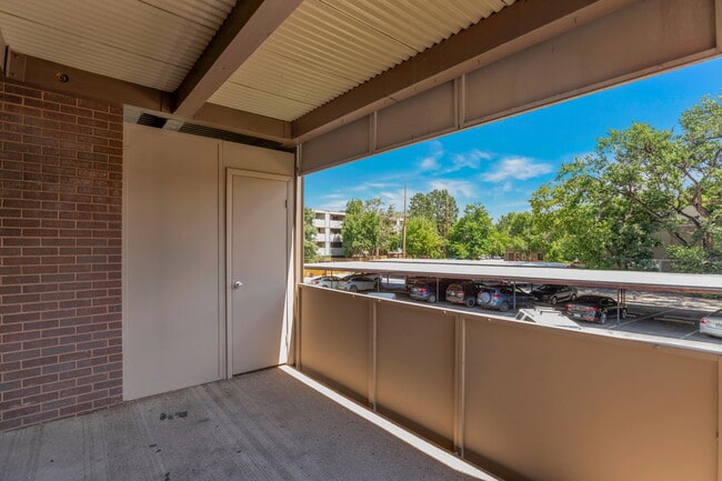 Building Photo - 2227 Canyon Blvd