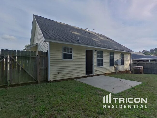 Building Photo - 1134 Summit Hills Dr