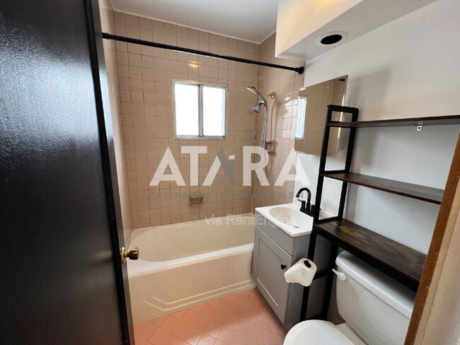 Building Photo - 2959 S 600 E