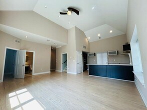 Building Photo - 4525 Fleming St