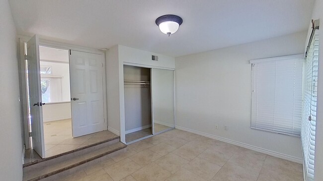 Building Photo - **Move-in Special!** Luxurious 4 Bed 3 Bat...