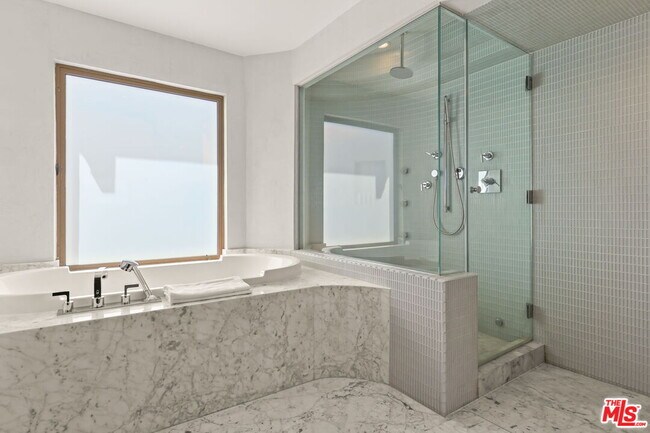 Building Photo - 1719 Appian Wy