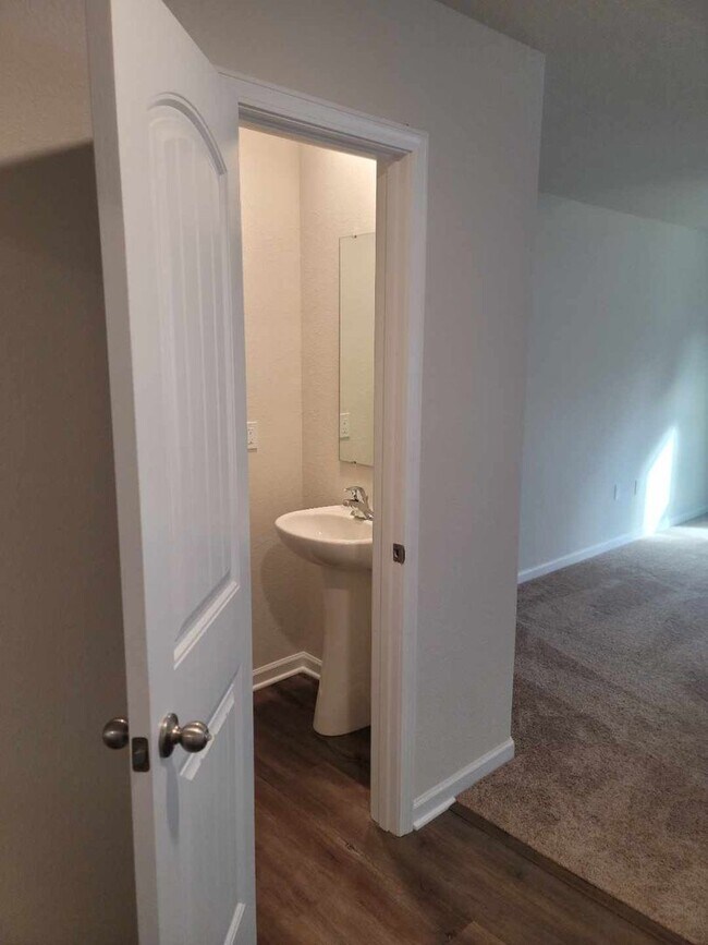 Building Photo - Newer Construction Home in Creedmore Hills!