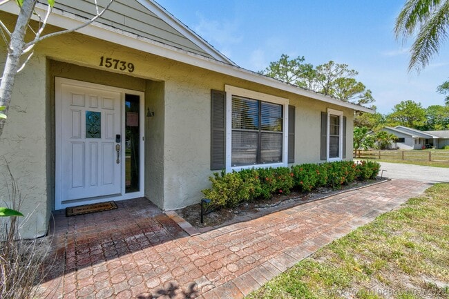 Building Photo - 15739 75th Way N