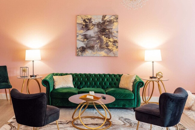 Building Photo - 202 E Main St