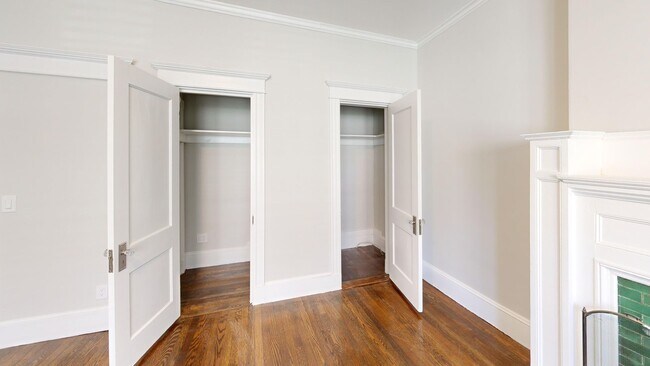 Building Photo - NO BROKER FEE!  GORGEOUS ALLSTON 3 BED WITH IN-UNIT LAUNDRY, PARKING
