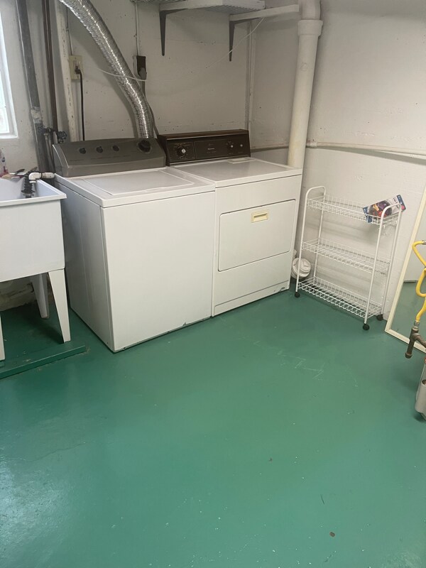 Building Photo - 3869 Beech St