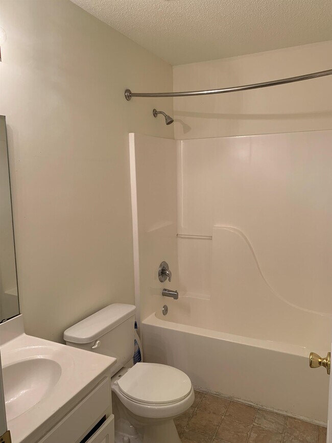 Building Photo - 1800 Lake Carolina Dr