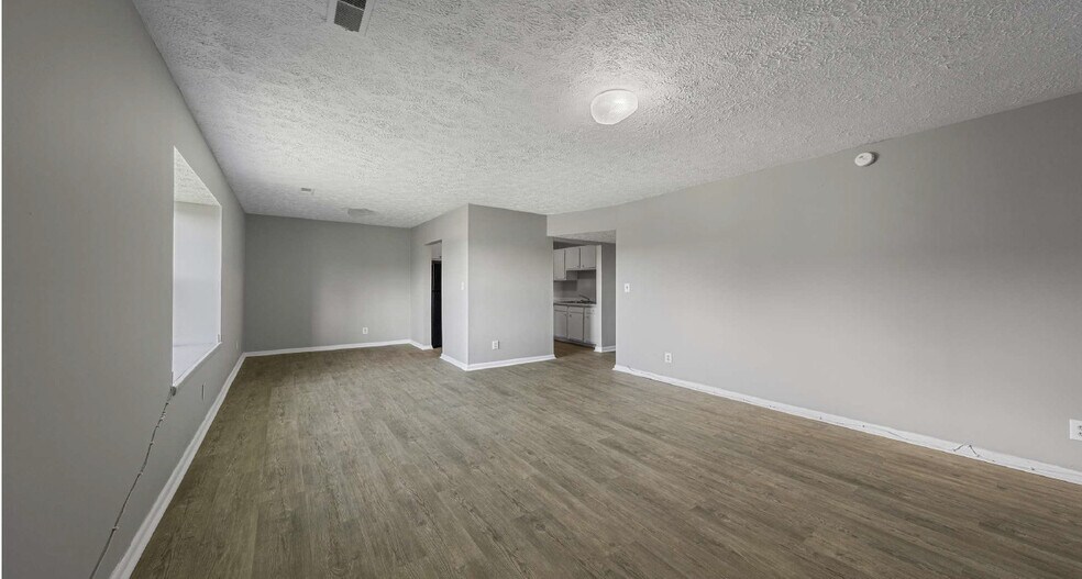 Primary Photo - River Glow Apartments