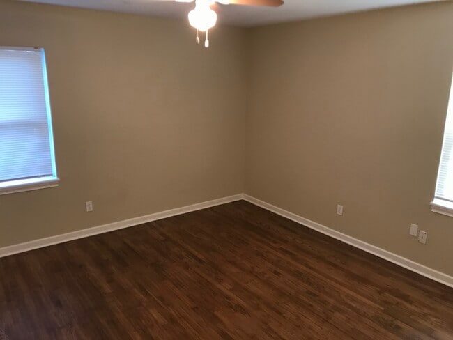 Building Photo - 2725 Forest Park Blvd