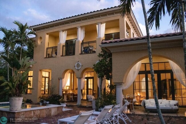 Building Photo - 9937 Rosewood St