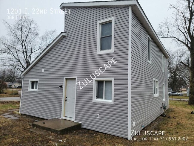 Building Photo - First Month Free! Large newly rehabbed ran...