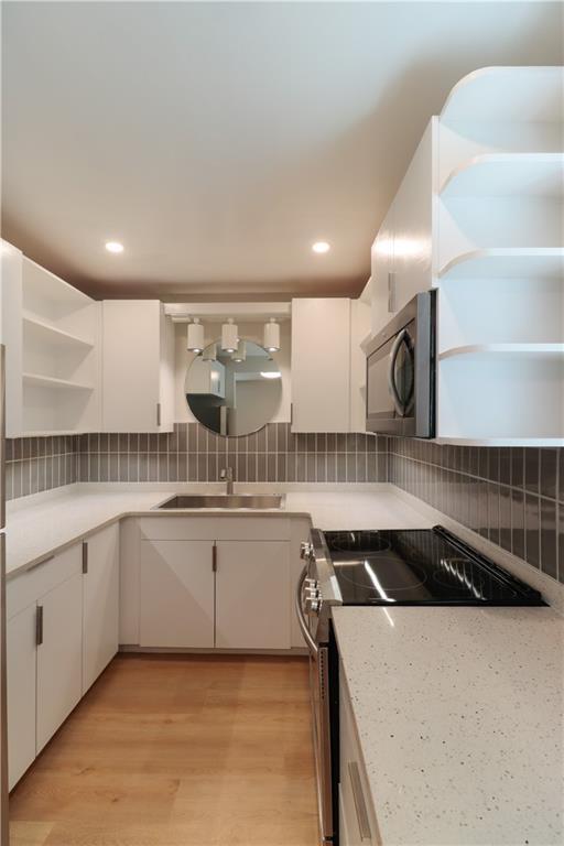 Building Photo - 811 N Pleasant St