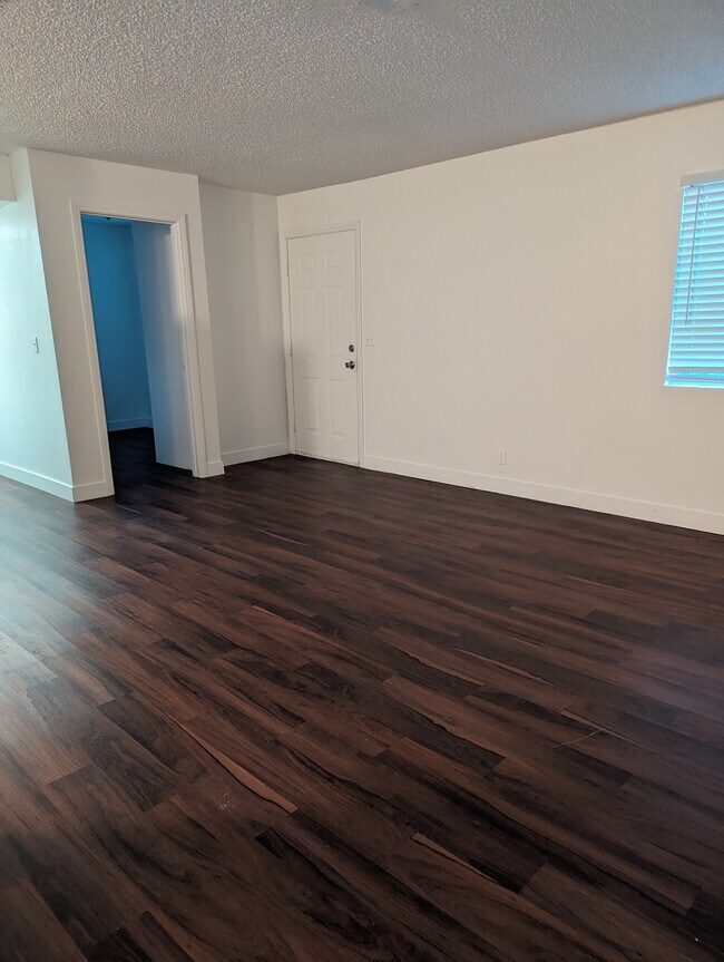 Building Photo - 3220 Figler Ct