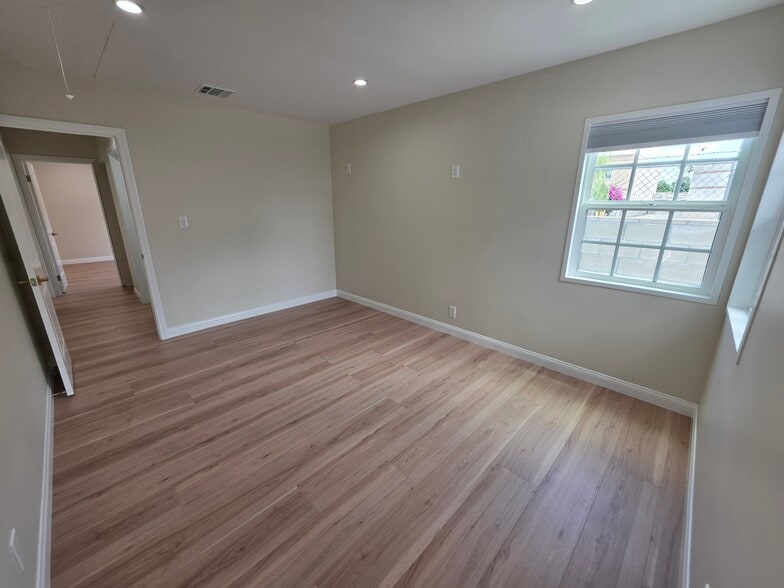 Building Photo - 6829 Murietta Ave